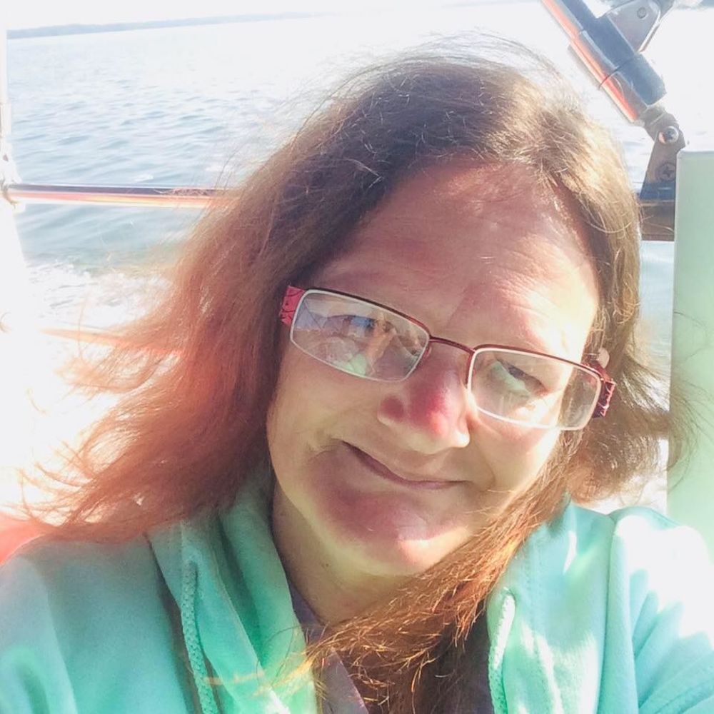 Meet your Posher, Debbie